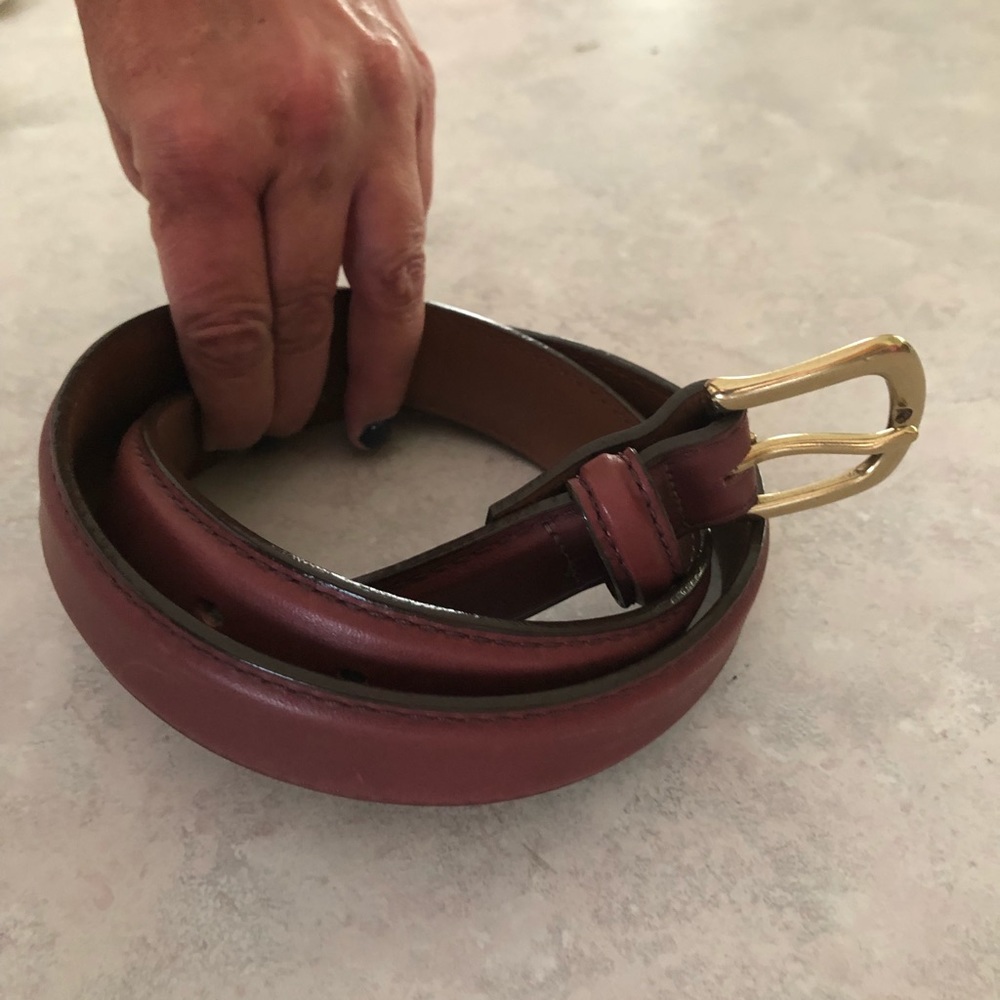LL Bean Men’s Reddish Brown Leather Belt size 40”